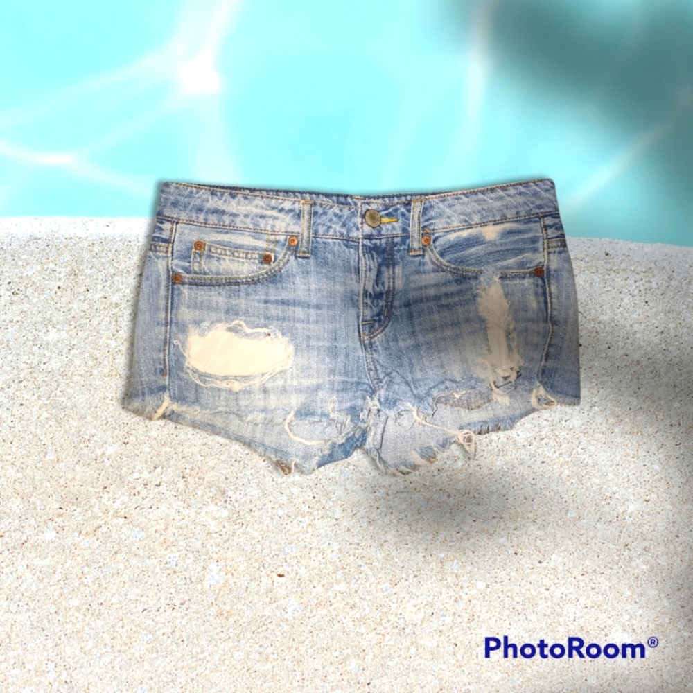 🔥FREE WITH PURCHASE American Eagle Outfitters Cut Offs